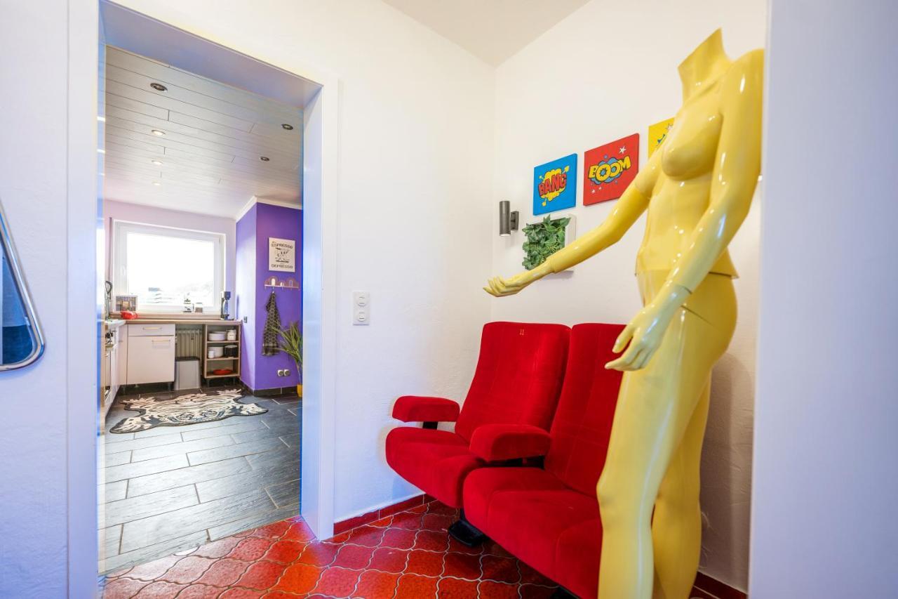 Pop Art Loft Ueber Den Daechern Von Koblenz Coblença Exterior foto